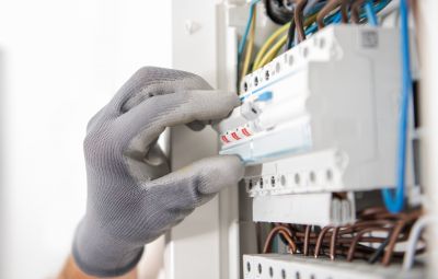Circuit Breaker Wiring in Pasadena, CA